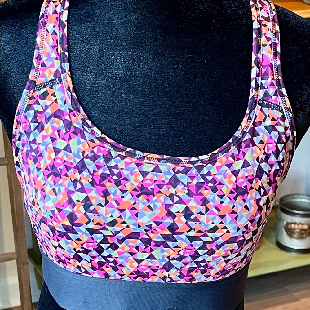 Victoria's Secret "The Player"
Sports Bra Multicolor Medium